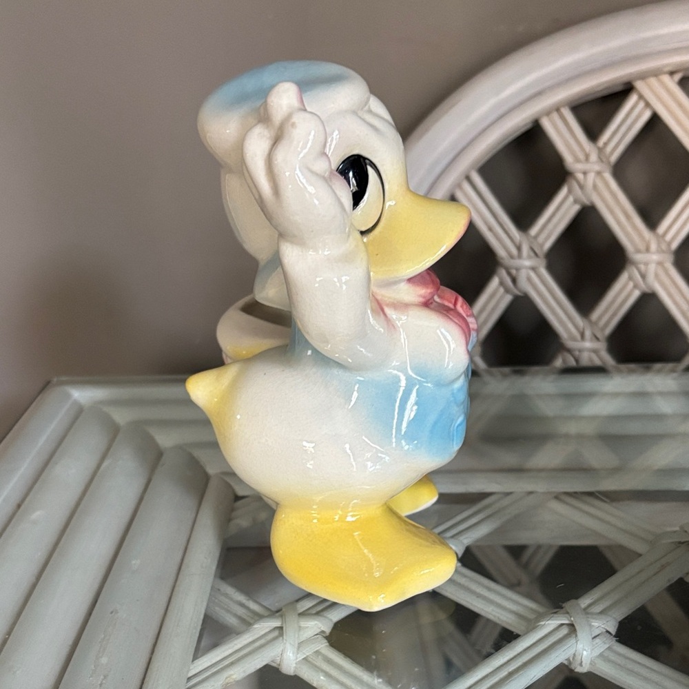 Vintage 1940’s Disney Donald Duck Vase - Picture 8 of 11